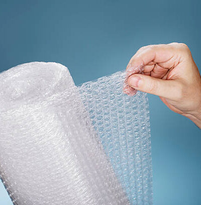 Film à bulles utilisé pour la protection des produits lors de l’emballage